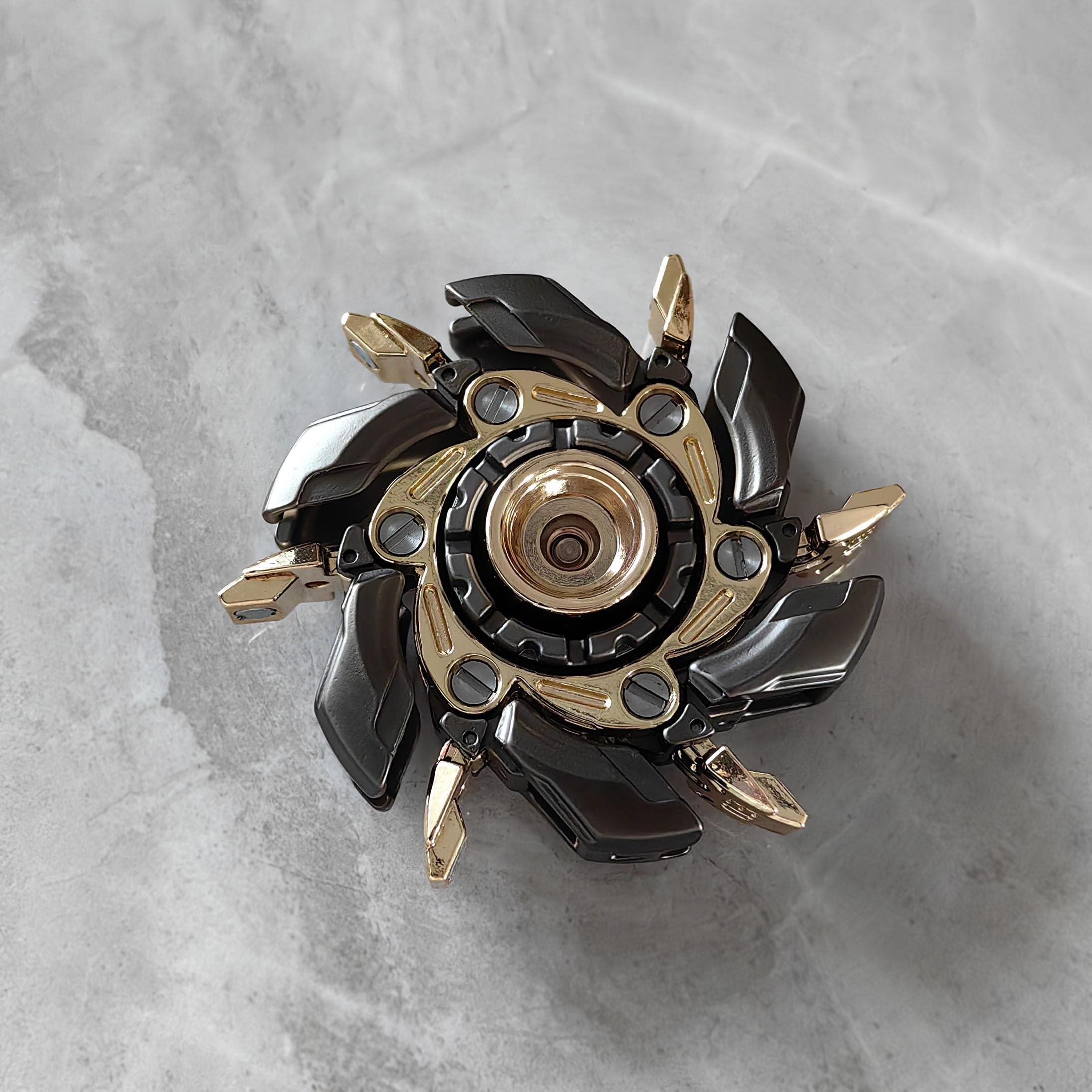T-Conceal EDC fidget top highlights zinc alloy construction and premium finish.