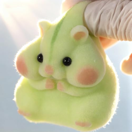 Taba green squishy hamster packaging illustrates gift-ready presentation.