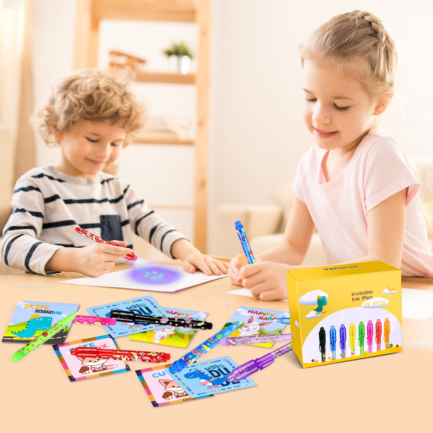 TAFULOR 8 pens with color casings enhances group play at parties.