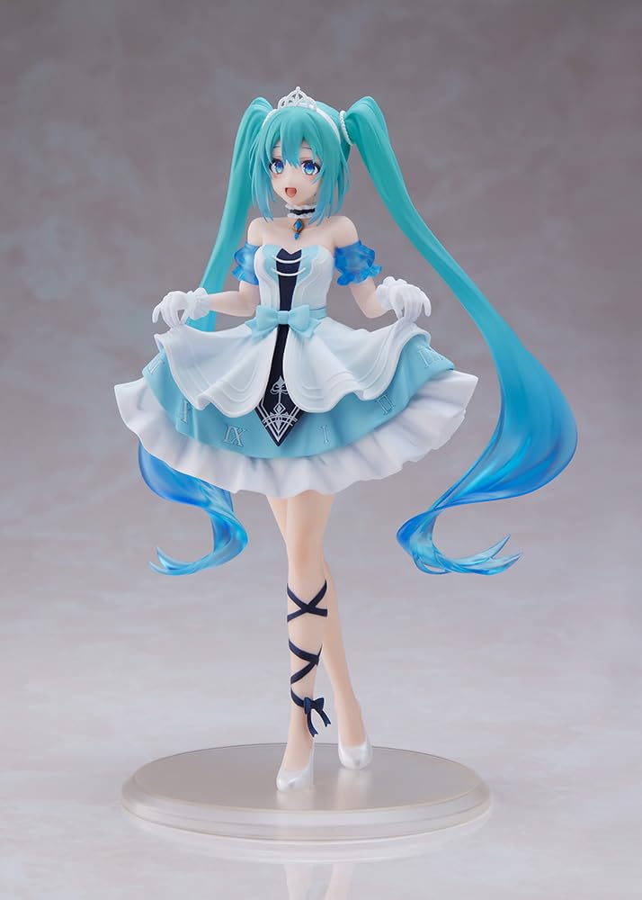 Taito Hatsune Miku Wonderland Cinderella face close-up showing detailed painting