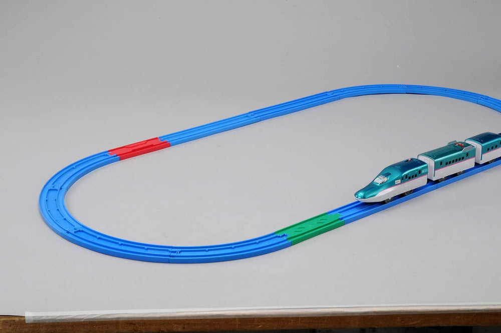 Takara Tomy Pla-Rail E5 Hayabusa side view showing authentic design.