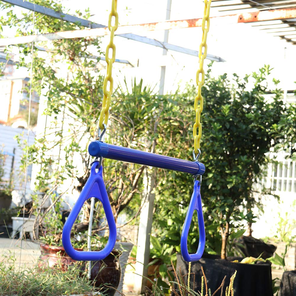 Take Me Away safety S-links prevent snagging clothing and skin during play.