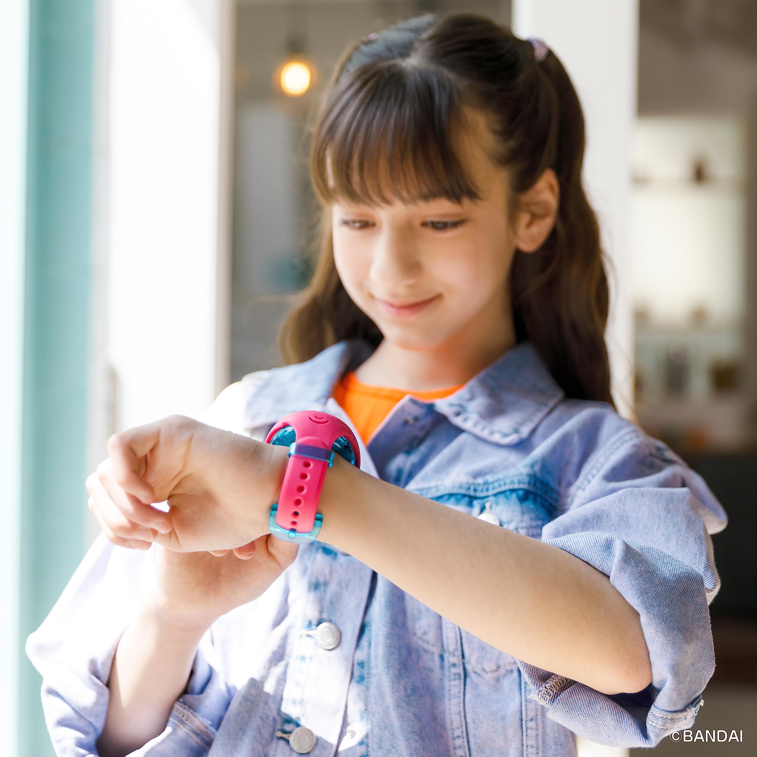 Tamagotchi Uni gift-exchange emphasizing gifting and in-game interactions.