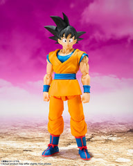 Daima Son Goku with interchangeable wrist parts for varied gestures