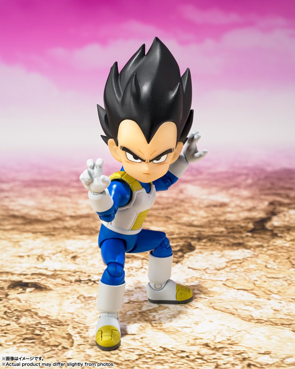 TAMASHII NATIONS Vegeta DAIMA mini figure replacement head for alternate looks.