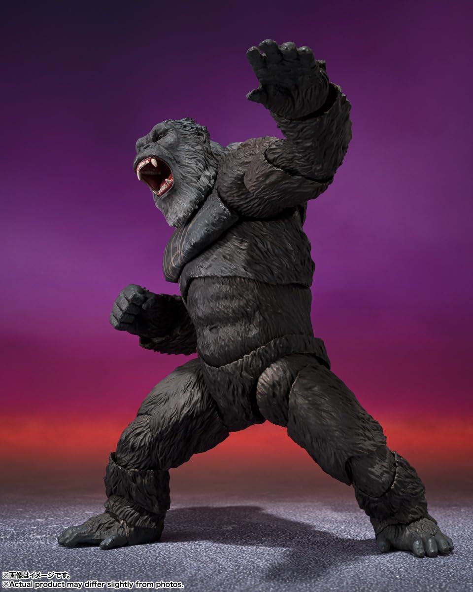 Tamashii Nations Kong S.H.MonsterArts figure shows battle damage and fur texture for realism.
