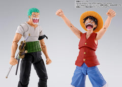 Tamashii Nations Zoro dynamic poses for dramatic action display.