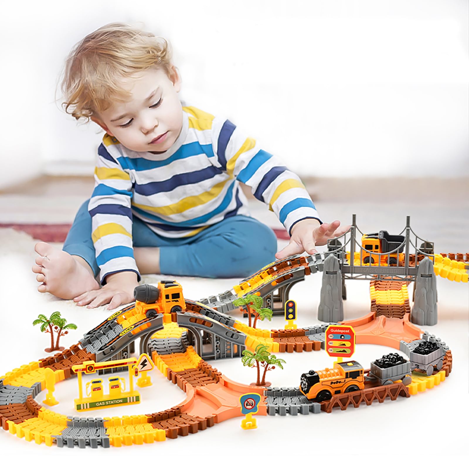 TANMGIN Y-track assembly enables flexible layouts and varied race routes.