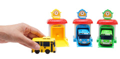 Tayo the Little Bus 120 Rogi close-up highlights detective curiosity during play.