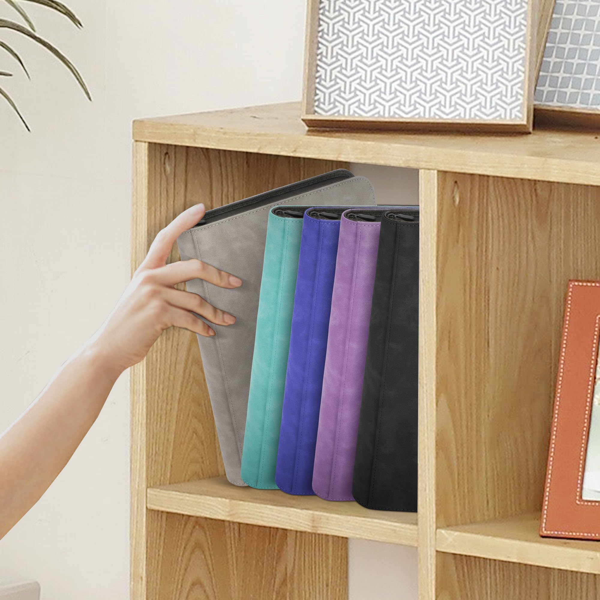 TCGUARD binder compact dimensions ideal for carrying collections