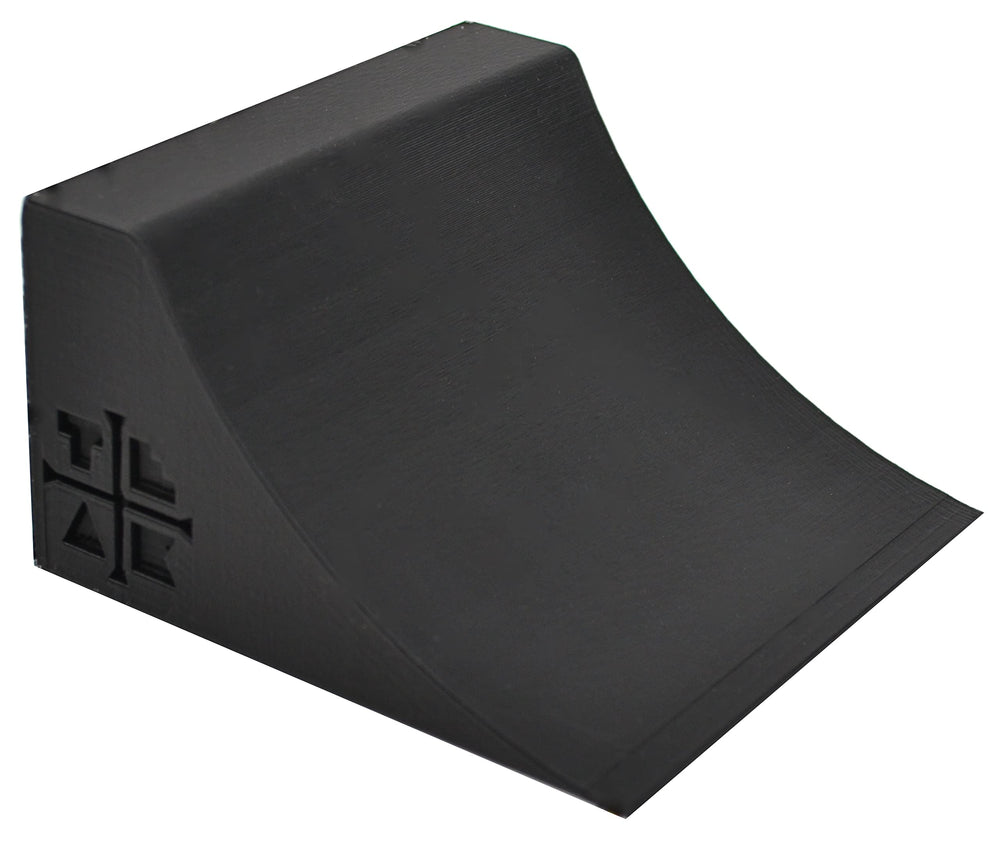 Teak Tuning fingerboard quarter pipe 4x4x2-25 black for compact practice and mini park setups