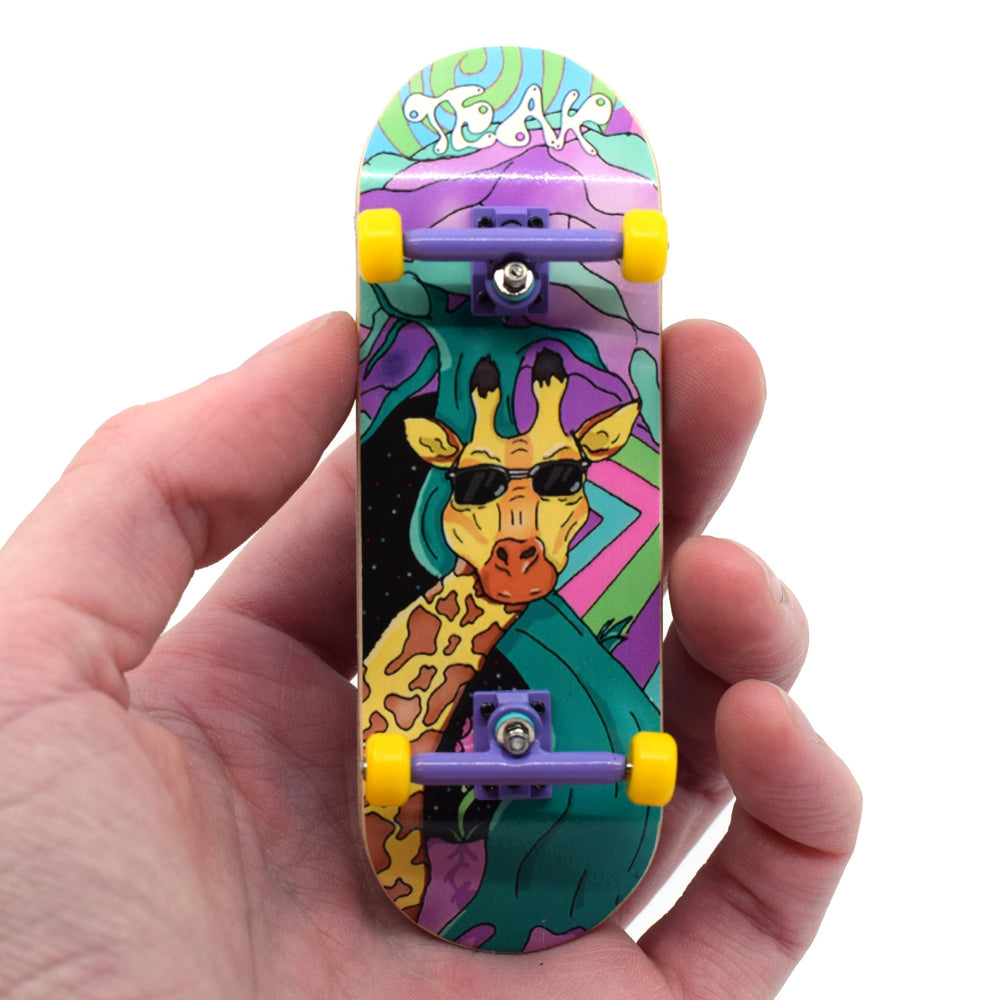 Teak Tuning Graffiti Giraffe deck showing 32mm width for precise control