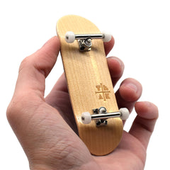 Teak Tuning Pro Deck 32x97mm for precise flicks and stable landings.