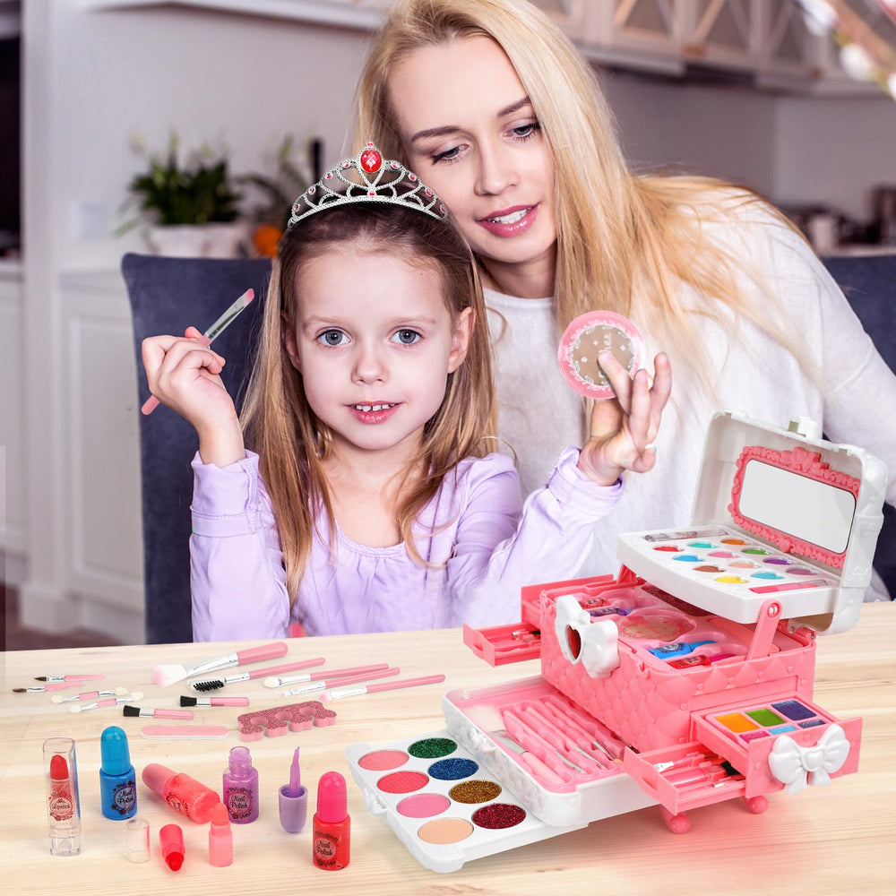 Teensymic compact carry case designed for travel and sleepovers