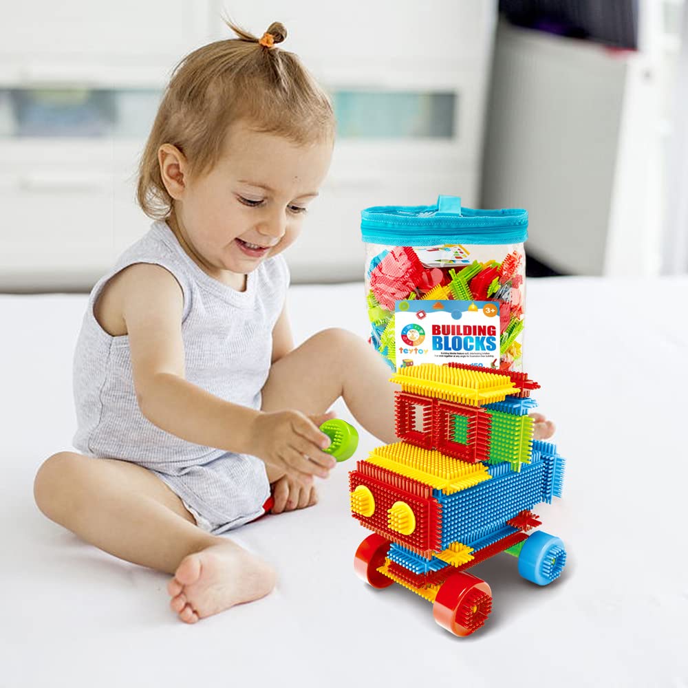teytoy ages 3-8 supports creativity and hand-eye coordination during building.