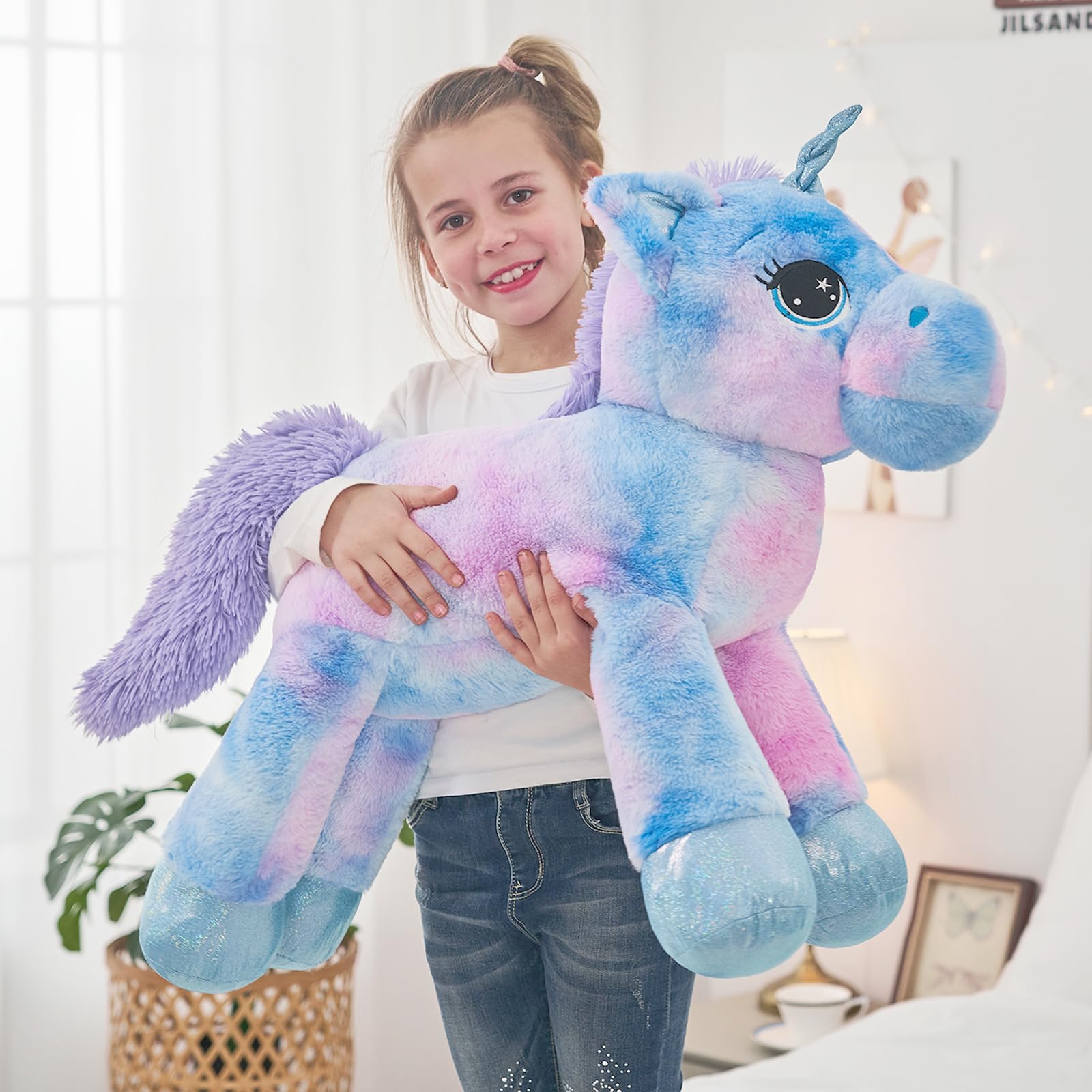 Tezituor unicorn plush fluffy tail adds extra snuggle detail.