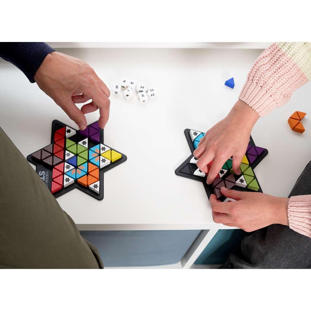 Blockers shape the star to boost strategic thinking during play.