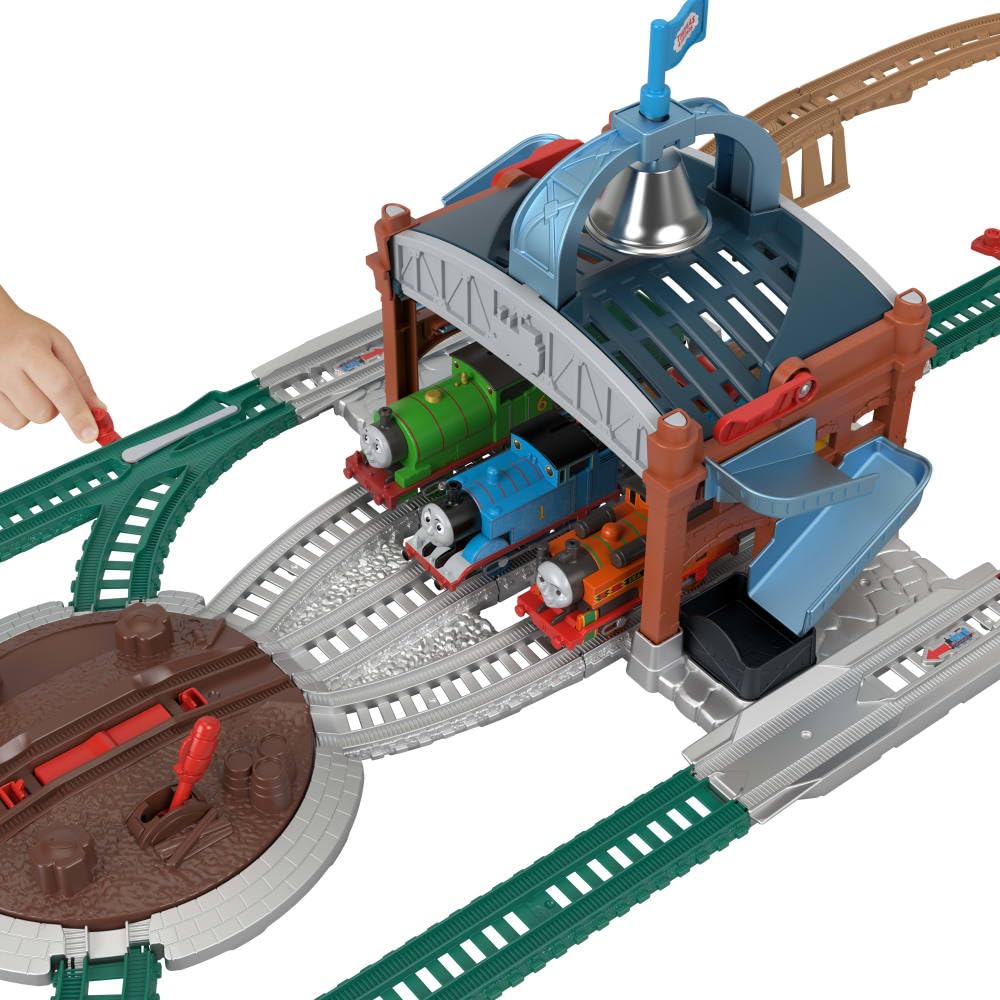 Thomas & Friends delivery warehouse with barrels invites stacking and drops.