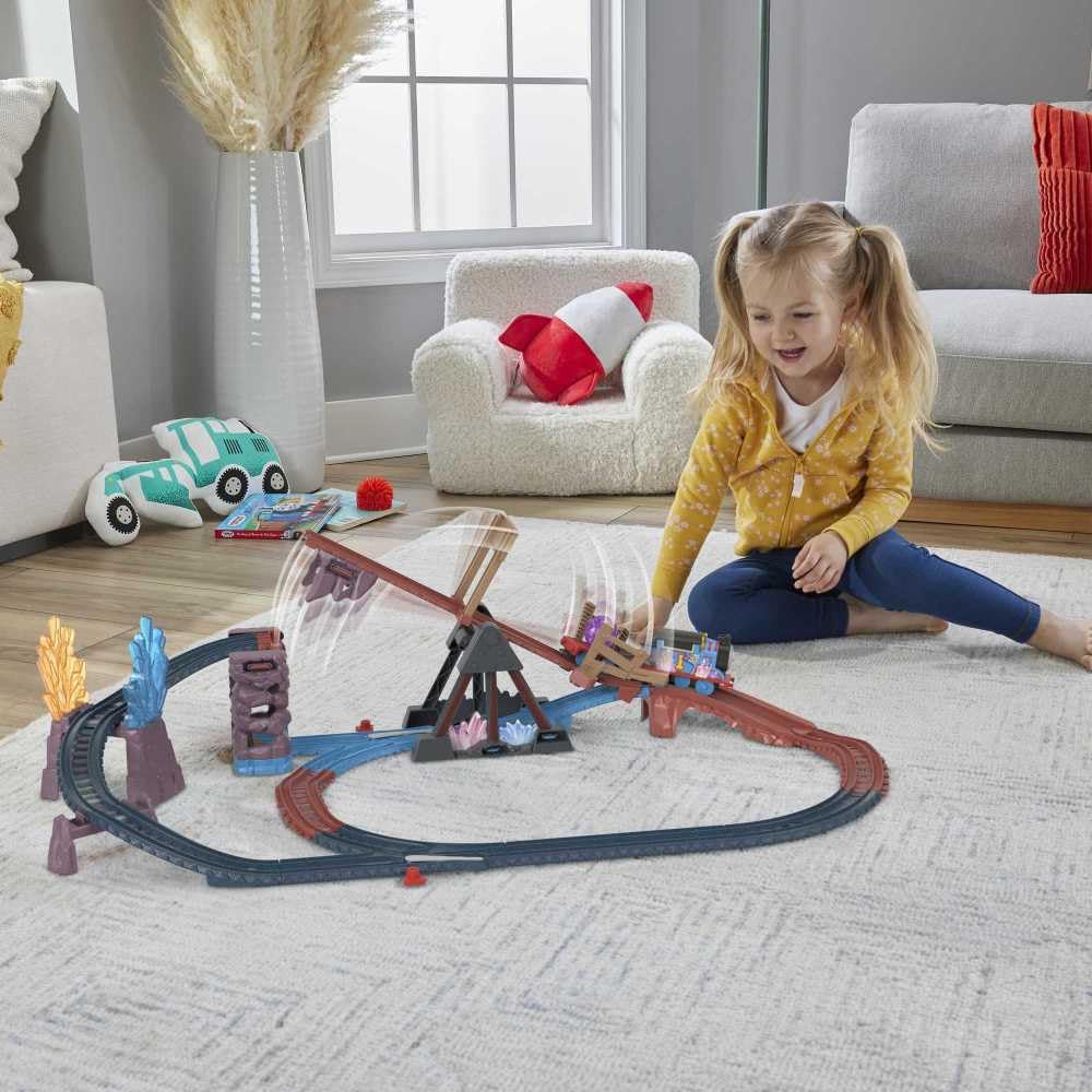 Thomas & Friends tipping-bridge action sparks storytelling and fine motor engagement.