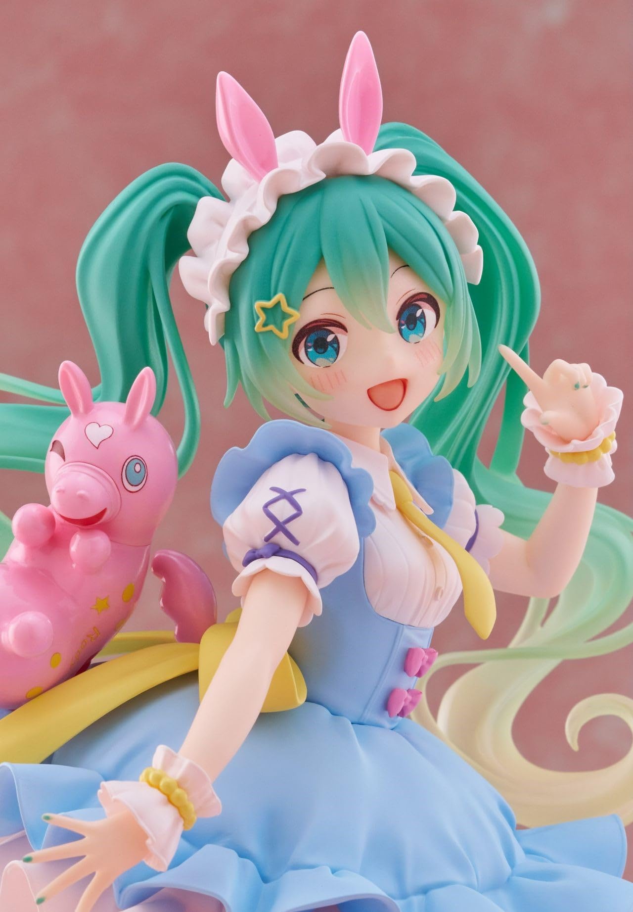 Thunder Tech Hatsune Miku x Rody AMP+ Figure Fairy Tale ver detailed close-up highlights frilly accessories