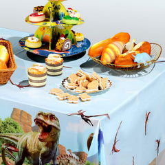 Three-piece package from Tiamon simplifies decorating multiple tables