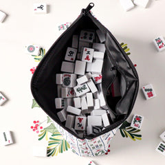 TIASUSAN white pattern close-up emphasizes chic, portable tile case.