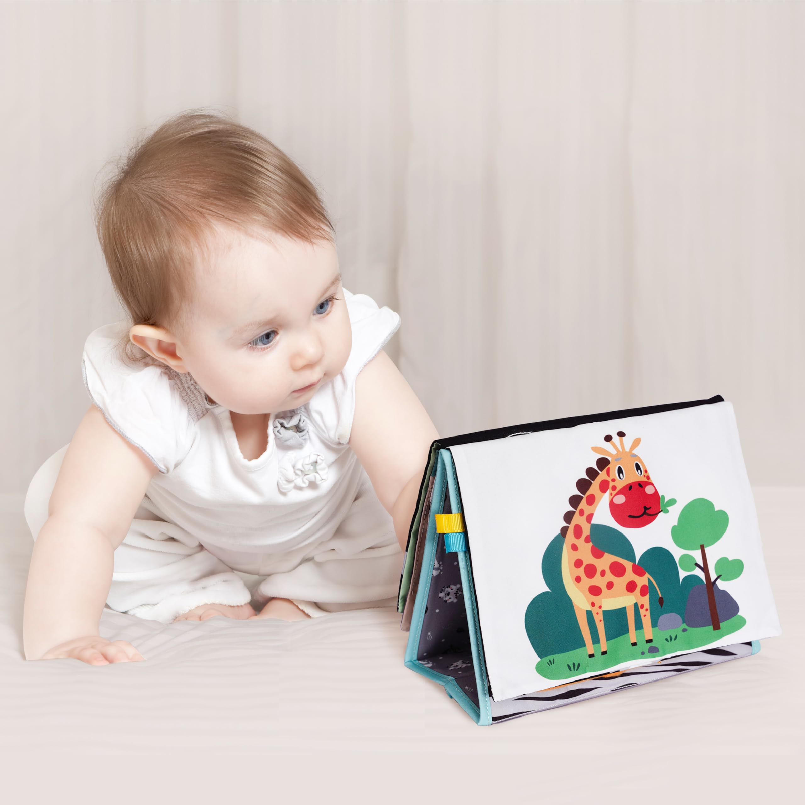 TINITIGIES foldable travel design keeps the set portable.