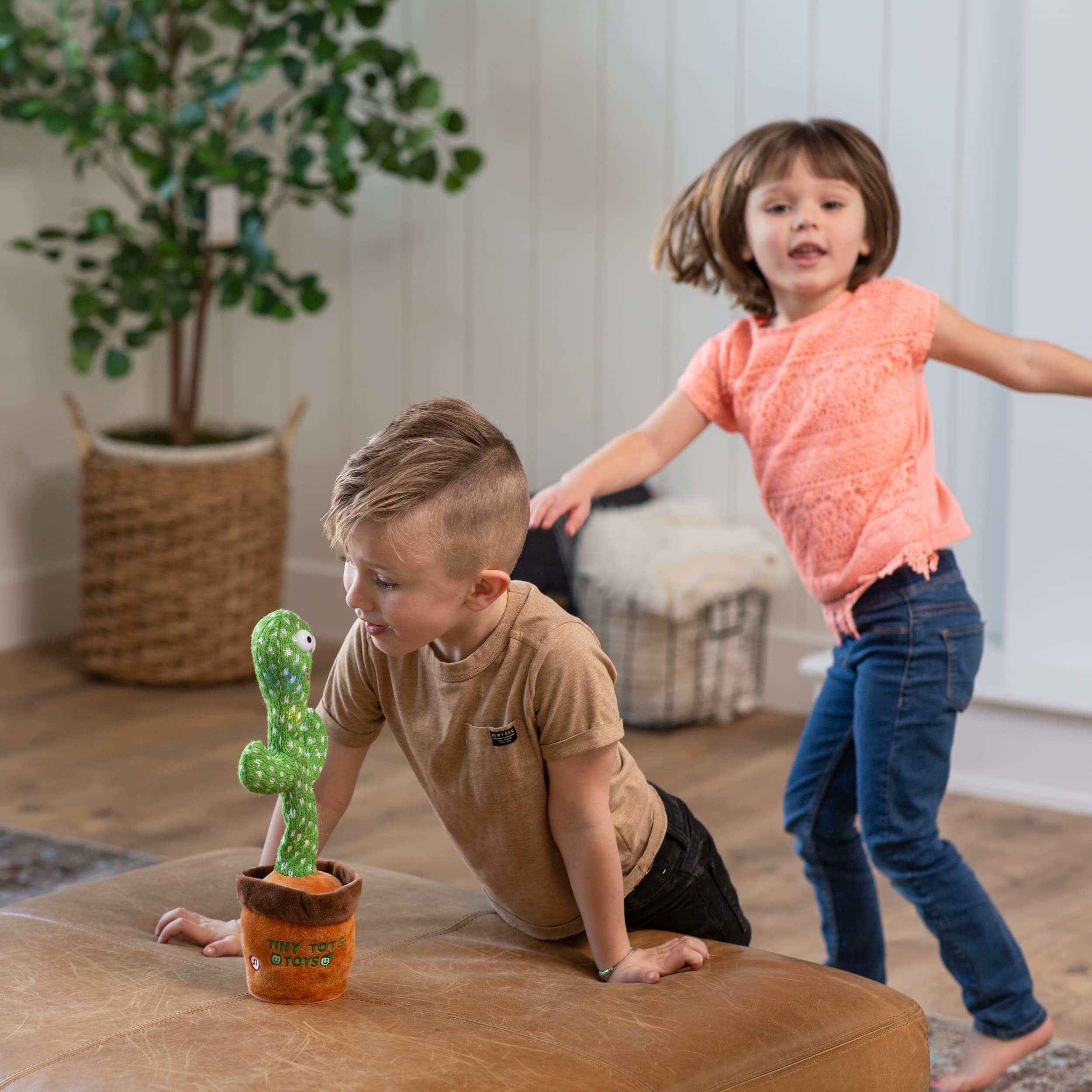 360-degree dance moves on Tiny Tots Toys Dancing Cactus