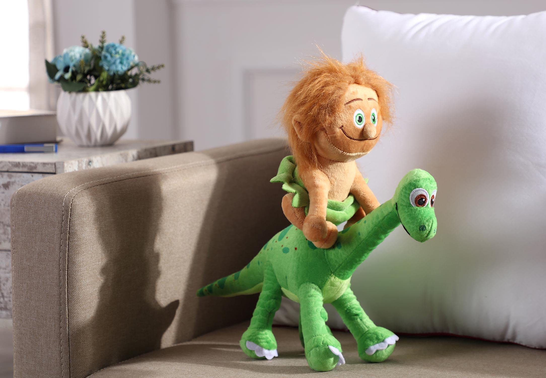Tivcyi Good Dinosaur 2-pack plush toys with Spot and Arlo for imaginative play.