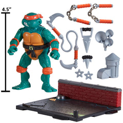 TMNT Michelangelo articulation detail showcases 13 points for versatile posing.