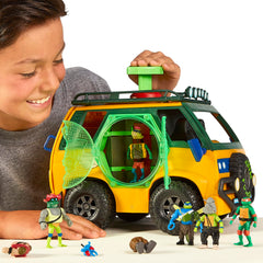 TMNT Pizza Van top button reveal excites kids during imaginative adventures
