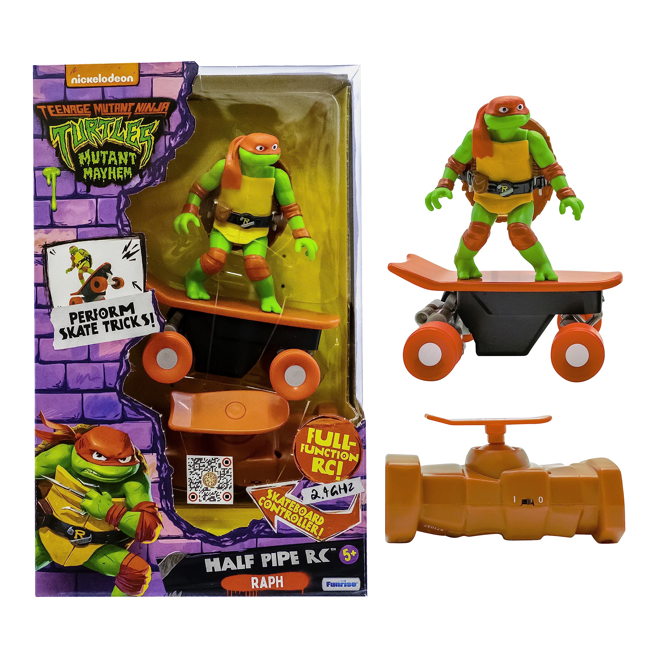 Movie-inspired Raphael design enhances pretend skate park scenes.