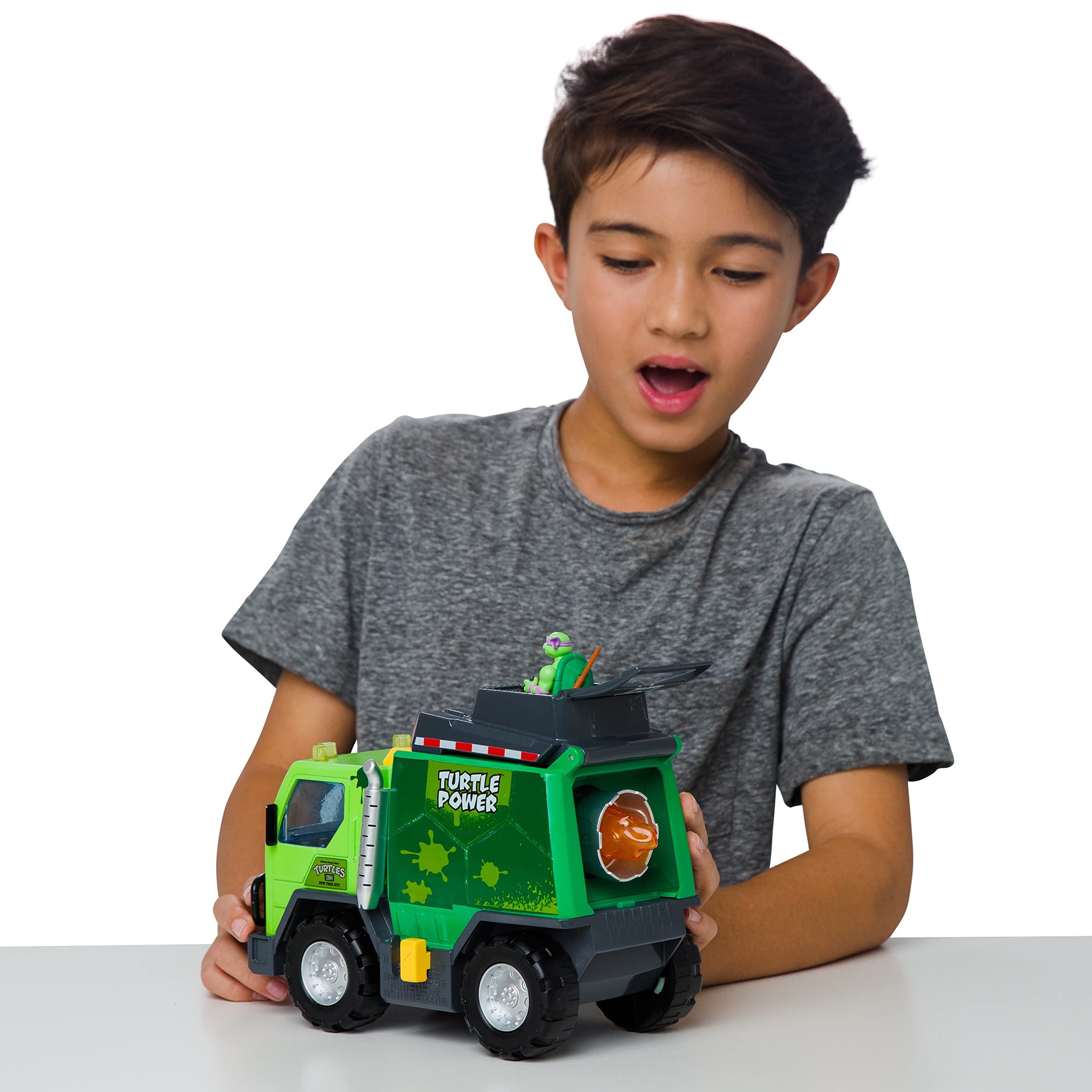 TMNT Thrash N' Battle action playset encourages villain battles and rescues