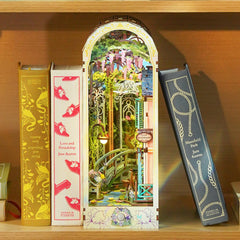 Tonecheer dust cover included protects your diorama and keeps dust away.