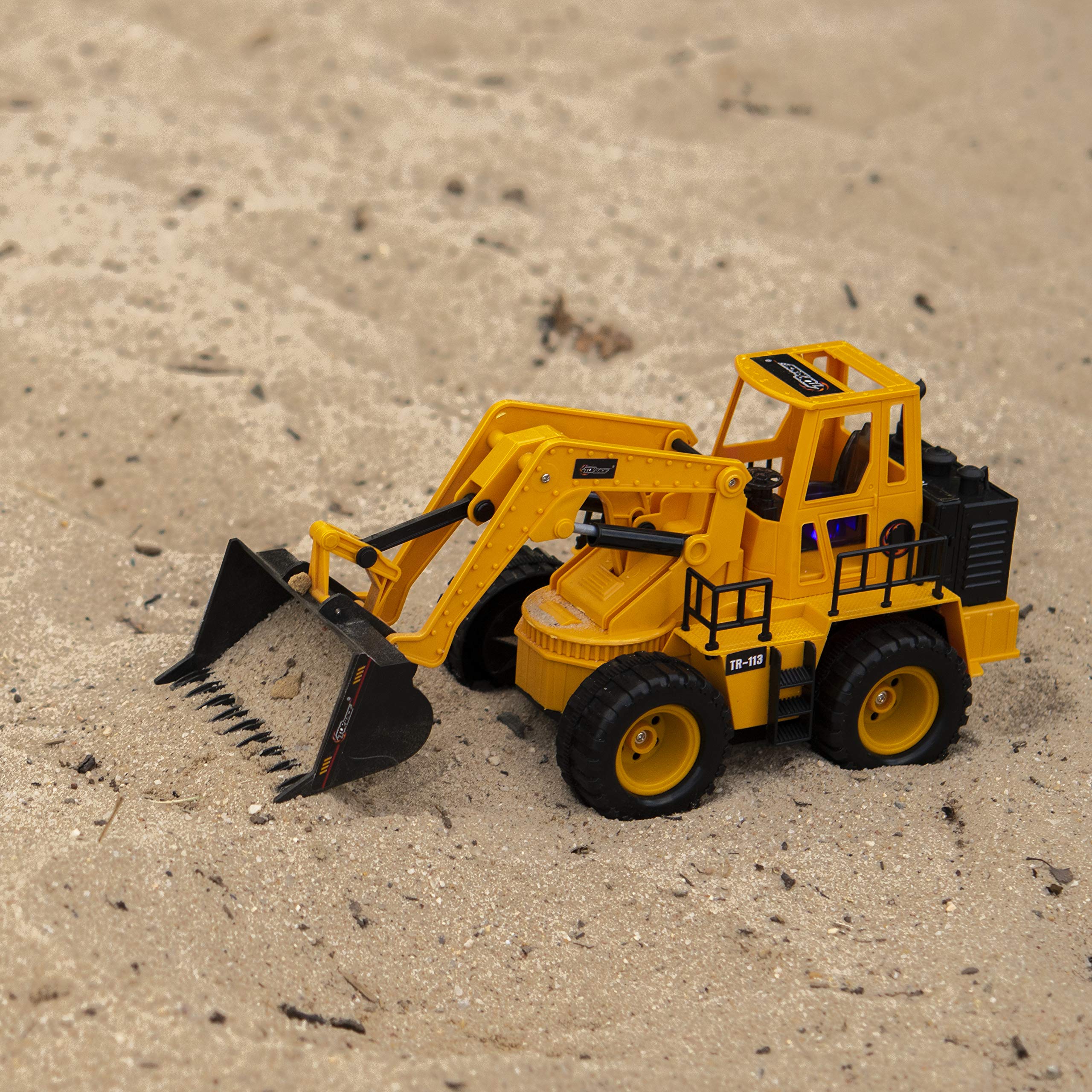 Top Race TR-113-gift-for-builders image depicts a versatile gift for kids and collectors.