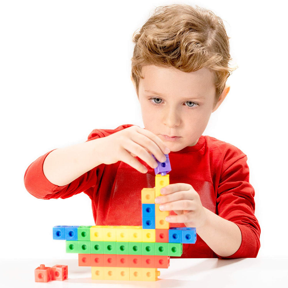 TOYLI kid-friendly-size cubes: easy for small fingers to grip.