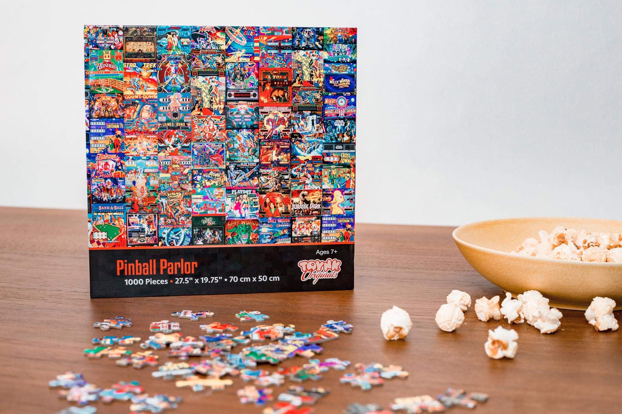 Toynk Pinball Parlor Puzzle 80s arcade scene showcases familiar games for family nights.