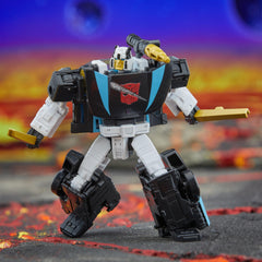 5.5-inch scale Transformer Wheeljack shows 16-step robot-to-car conversion in action.