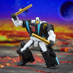 Transformers Armada Wheeljack includes two blaster accessories for both modes.