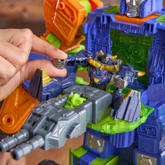 Transformers CYBERWORLD figures can interact with battle stations and hover cycle.