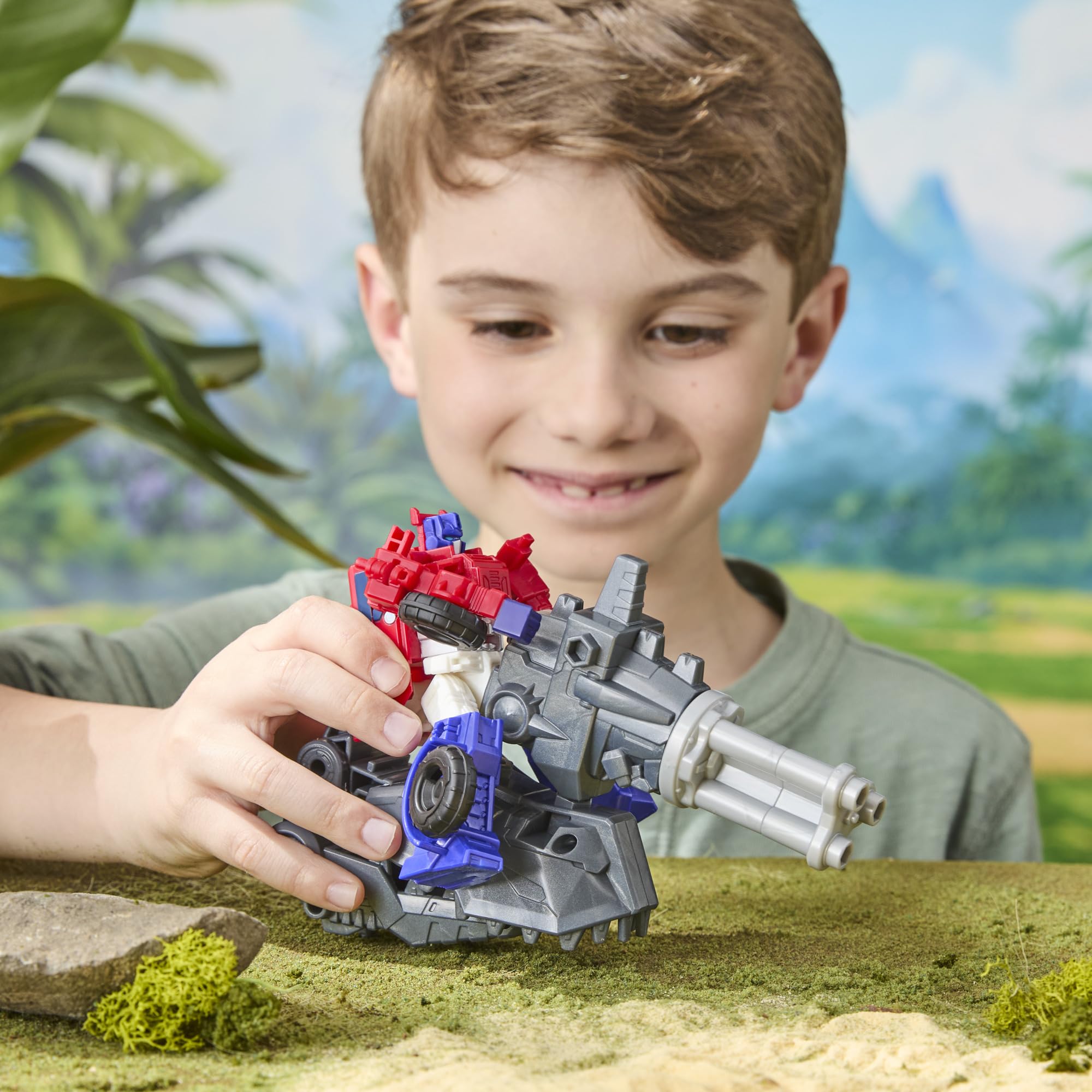 Grimlock back-ride-ready design supports CYBERWORLD battles.