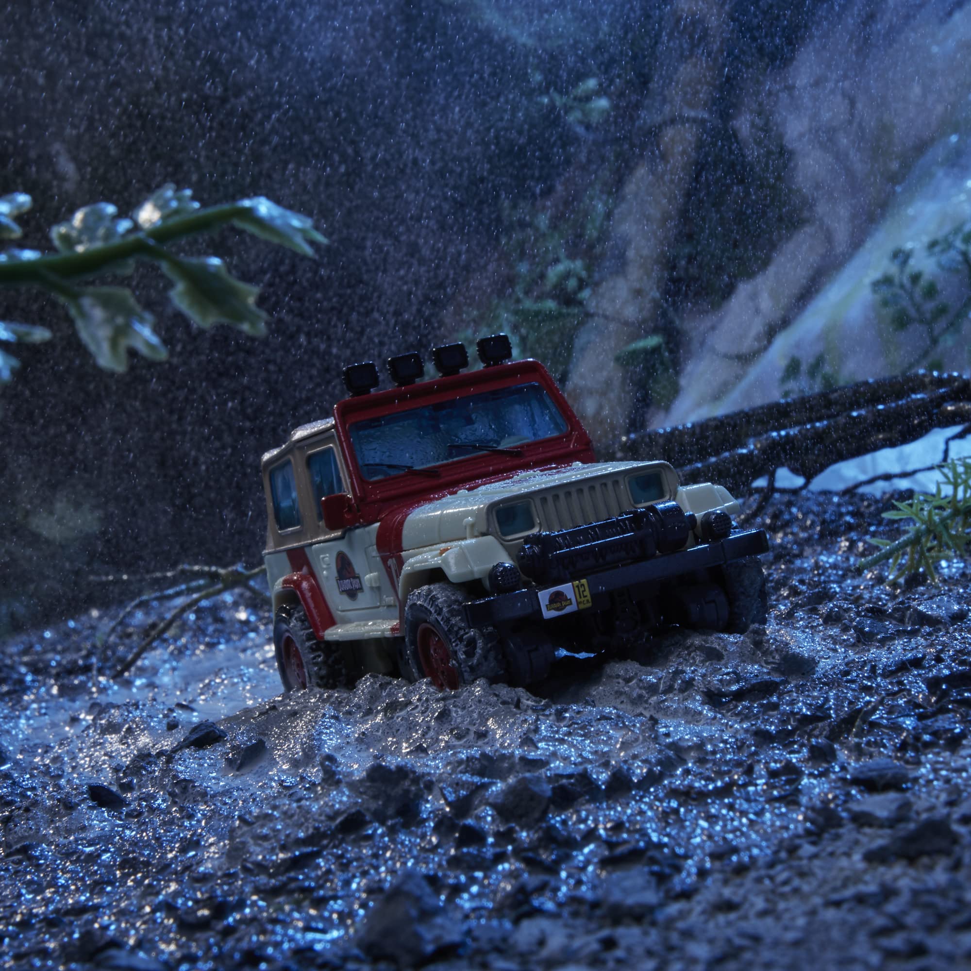 Transformers Dilophocon blaster accessory enhances pretend weapon play.