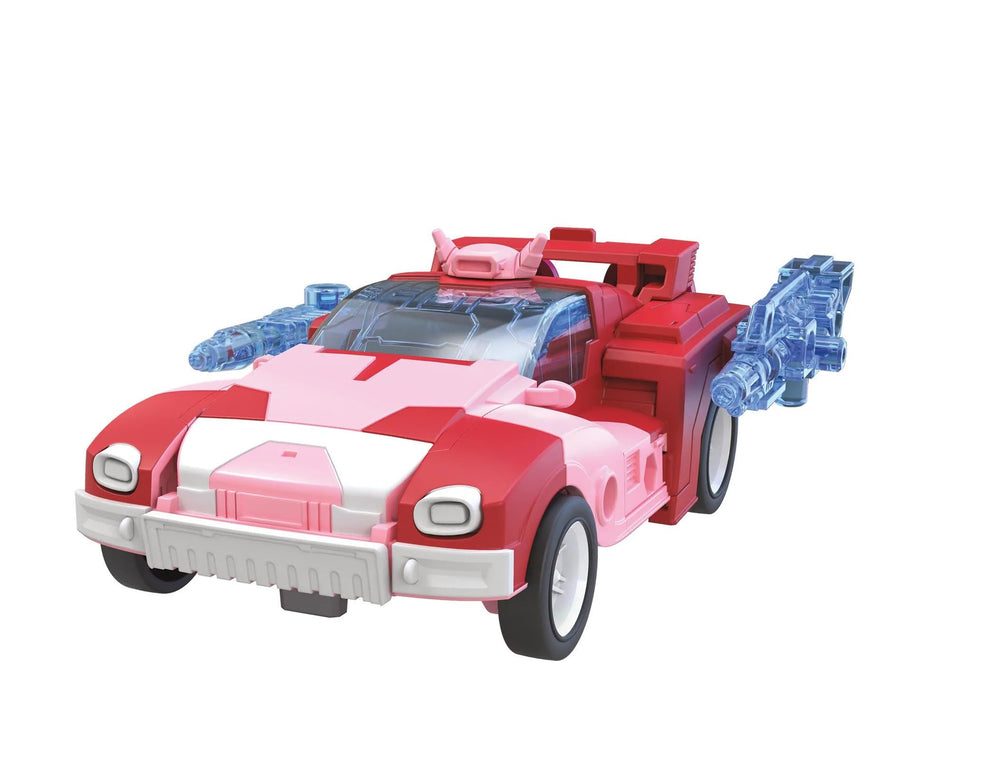 Transformers Elita-1 with energon rifles for dynamic battles and play.
