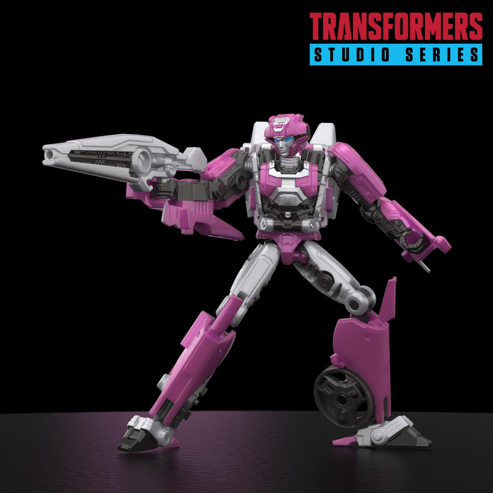 Transformers Elita-1 Studio Series Deluxe blaster and jetpack accessories for enhanced play.