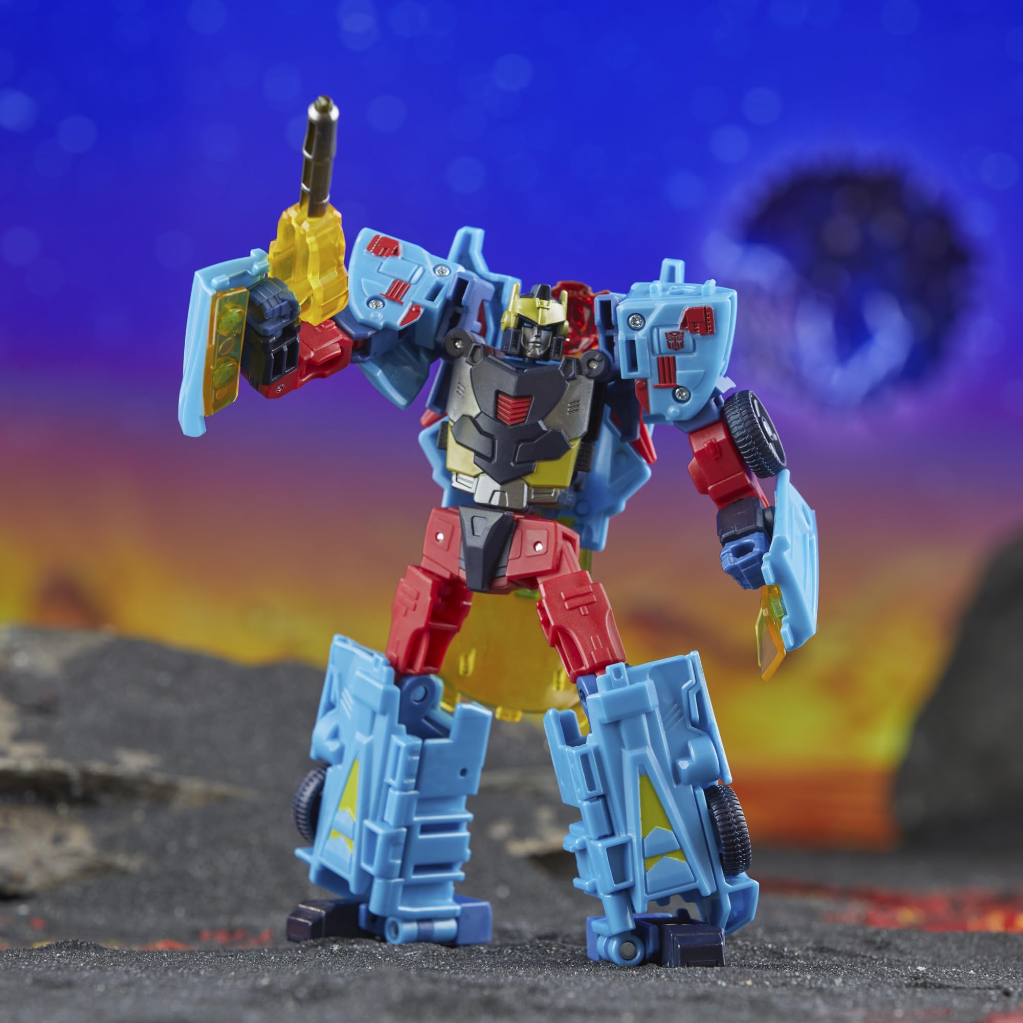Transformers Legacy Hot Shot blaster accessory adds battle-ready flair.