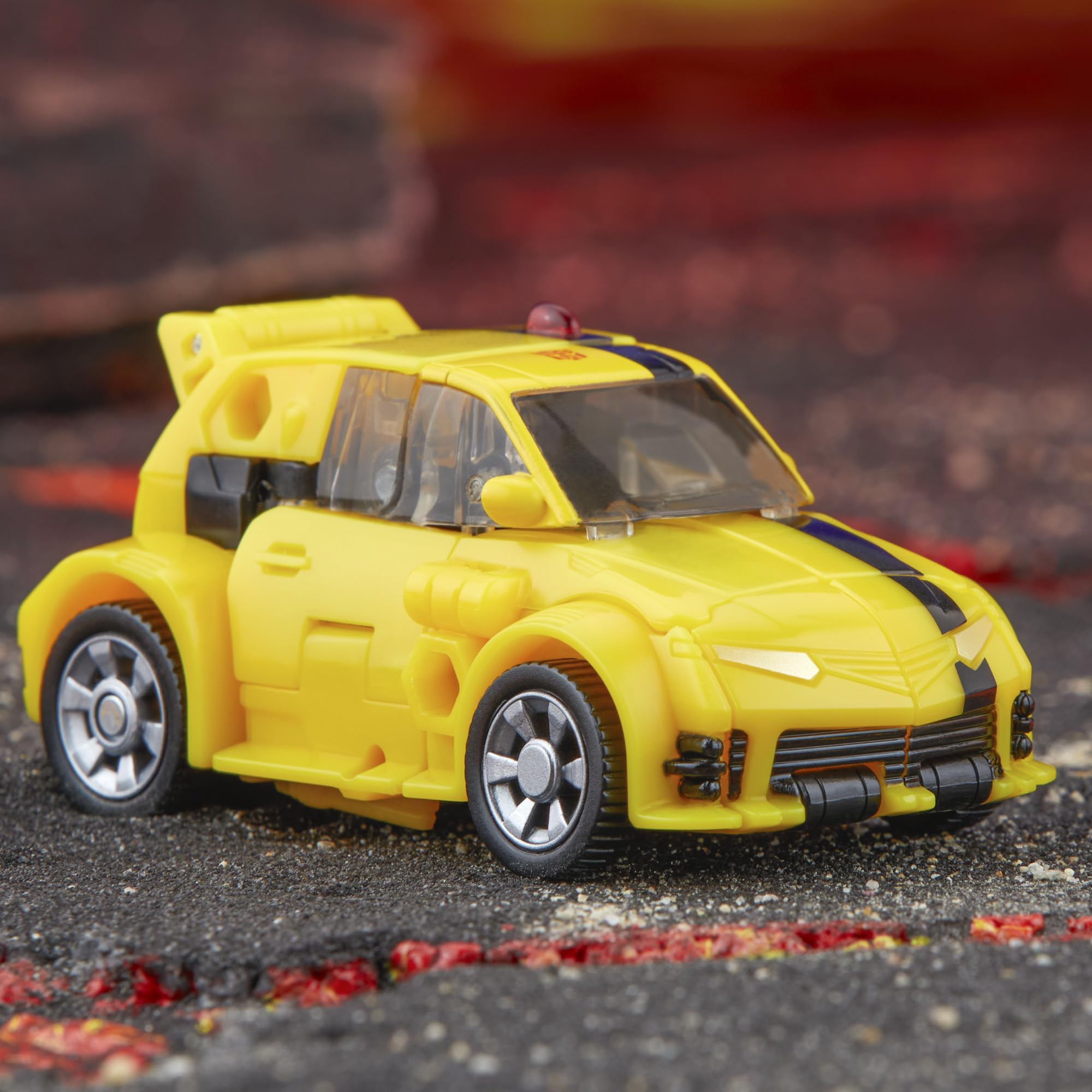 Transformers Legacy United Bumblebee stinger accessory attached during action