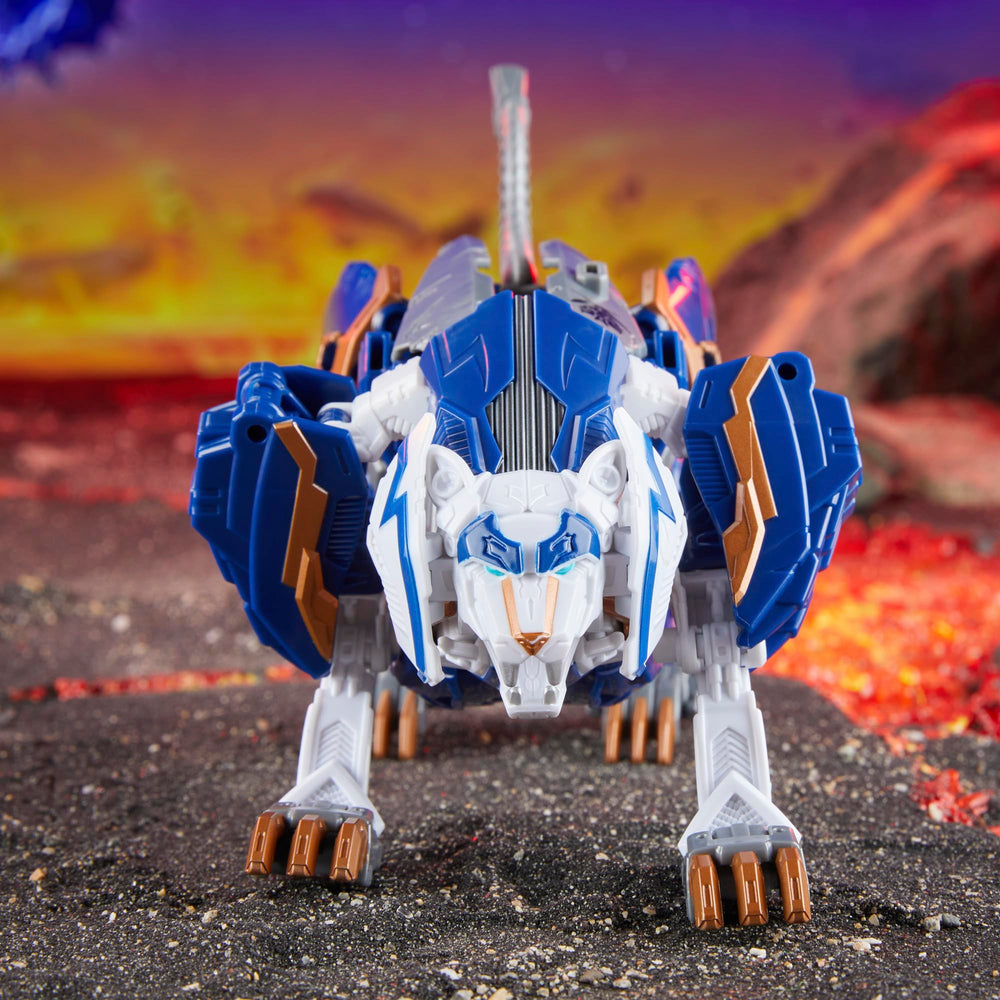 Transformers Legacy United Thundertron sword accessory for battles in both modes.