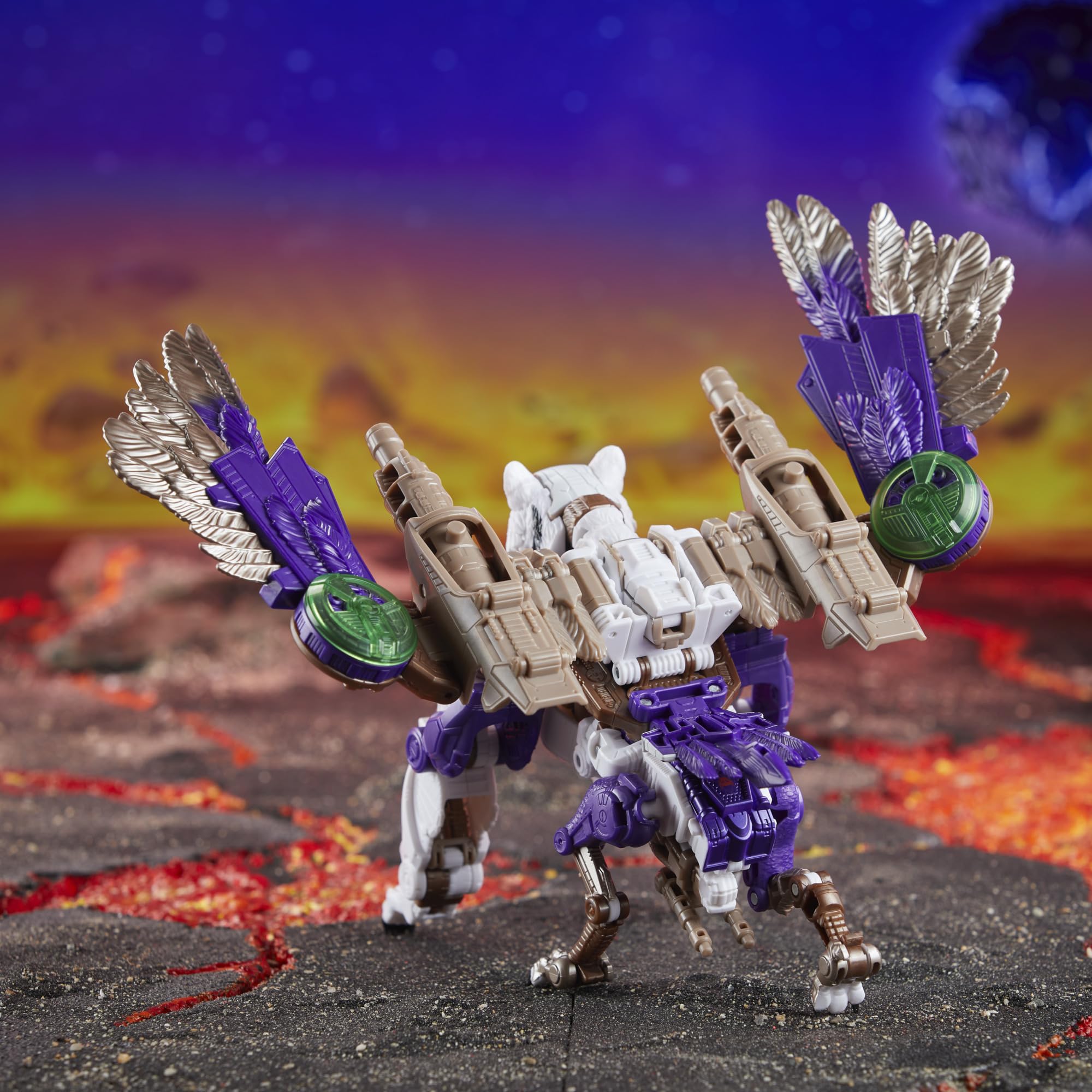 Transformers Legacy United Tigerhawk Beast Wars-inspired design for nostalgic appeal.
