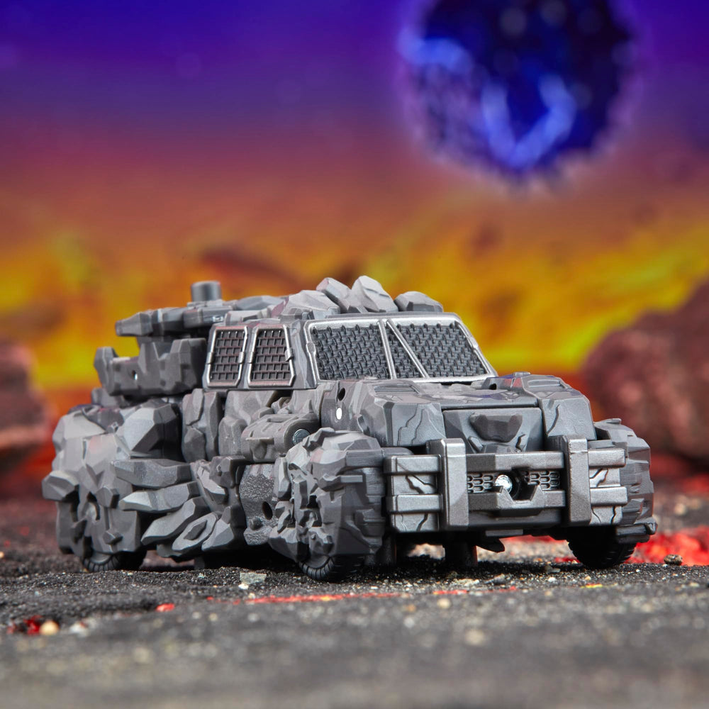 Transformers Magneous shield accessory adds defense-ready detail.