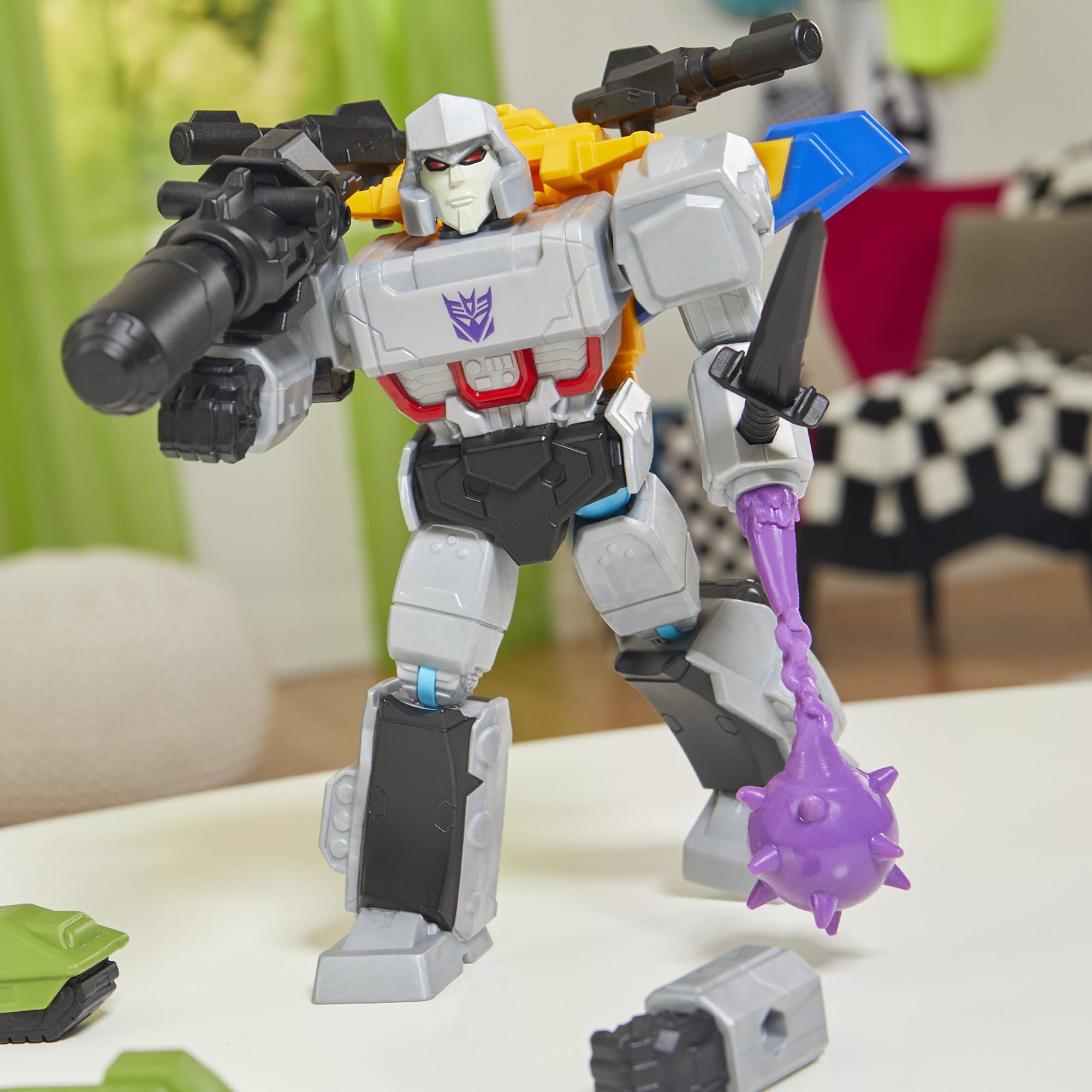Transformers MixMashers four-piece accessory set expands mashup options.